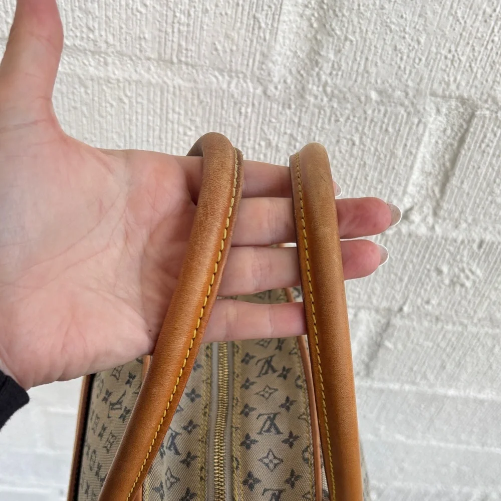 Louis Vuitton Leather Monogram Marie Hand Blue Dome Boston Bag - Picture 4 of 15